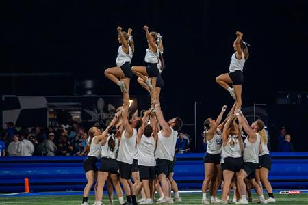 RSEQ 2024 Cherleeding Carabins - Match de Football contre le Vert-et-Or