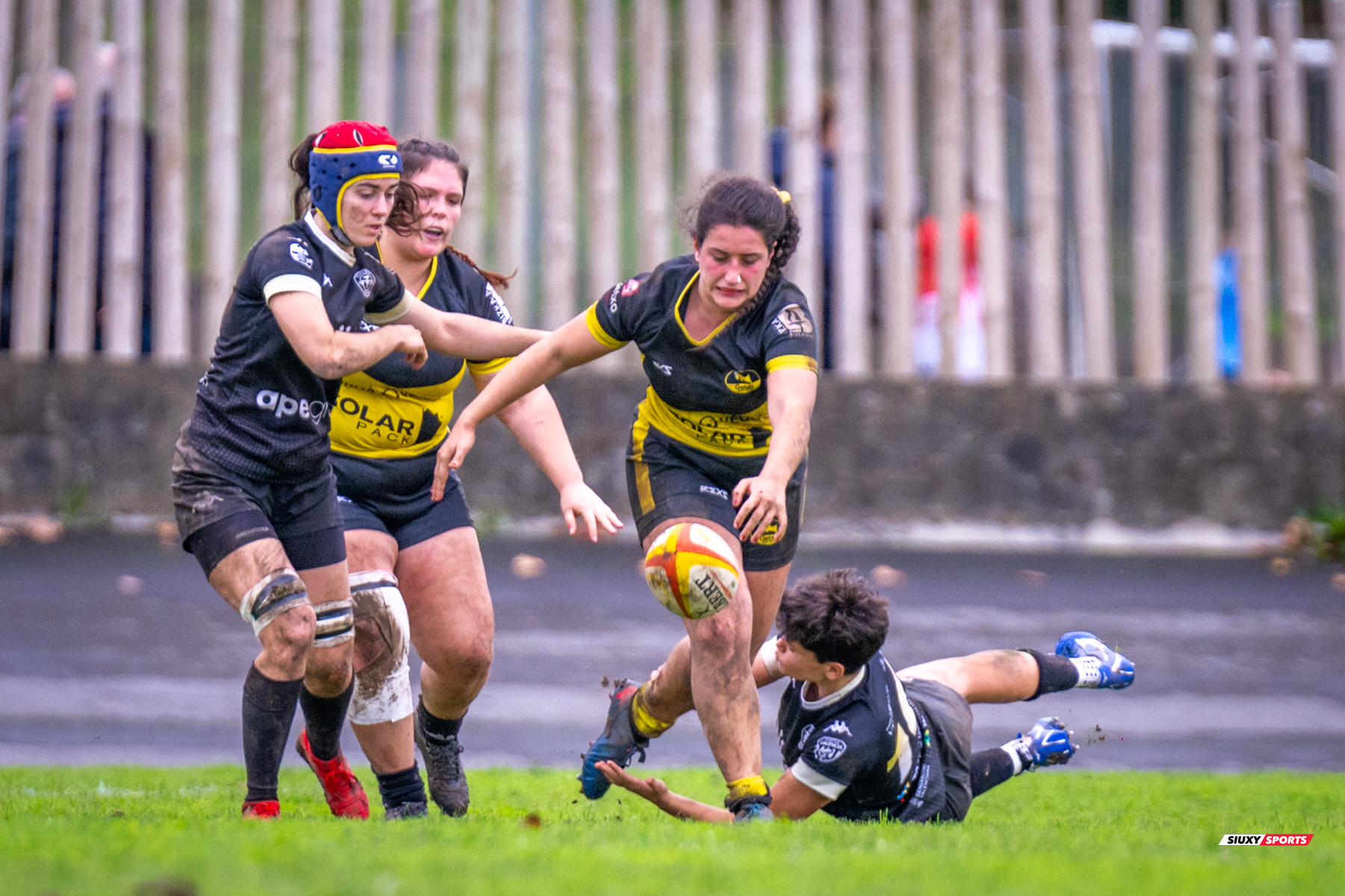  Getxo Artea Rugby Taldea - Rugby Turia - Rugby - FER 2023 - DHB F - Getxo Neskak Rt (25) vs (0) Rugby Turia (#FER23DHBGNRT12) Photo by: Fredy Monfoto | Siuxy Sports 2023-12-10