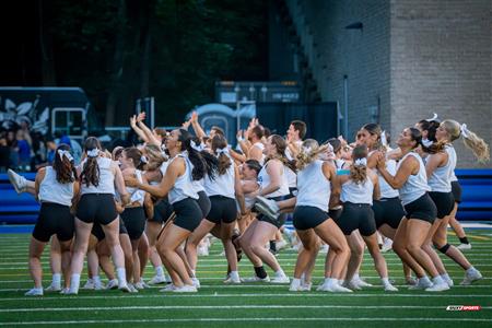 RSEQ 2024 Cherleeding Carabins - Match de Football contre le Vert-et-Or