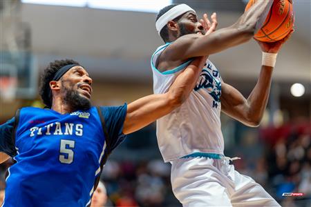 Jaquan Lightfoot - Basketball - BSL - Montreal Toundra (109) vs (116) Kitchener Titans - First Half - Montreal - Kitchener Waterloo