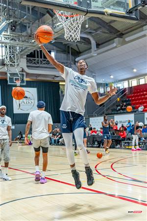 BSL - Montreal Toundra vs Frederick Flying Cows - Before game and half time show