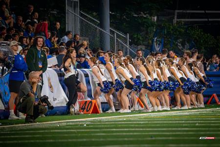 RSEQ 2024 Cherleeding Carabins - Match de Football contre le Vert-et-Or