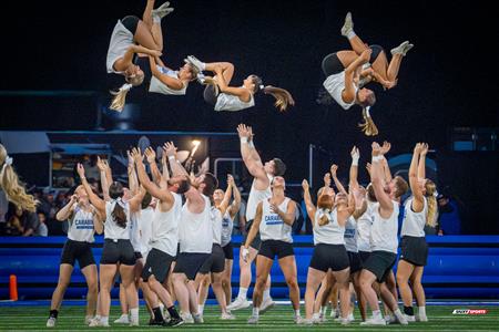 RSEQ 2024 Cherleeding Carabins - Match de Football contre le Vert-et-Or