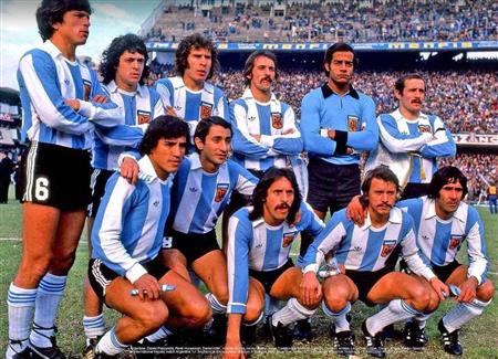 Daniel Alberto Passarella - Soccer - EQUIPO DE 1977 - Selección de fútbol de Argentina - 