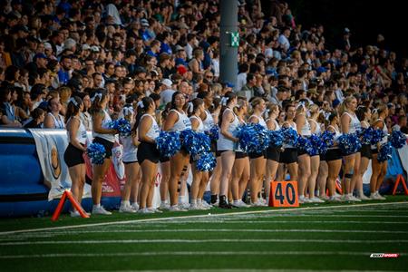 RSEQ 2024 Cherleeding Carabins - Match de Football contre le Vert-et-Or