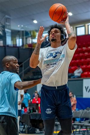 BSL - Montreal Toundra vs Frederick Flying Cows - Before game and half time show