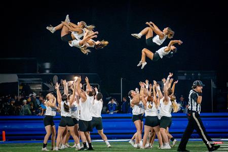 RSEQ 2024 Cherleeding Carabins - Match de Football contre le Vert-et-Or