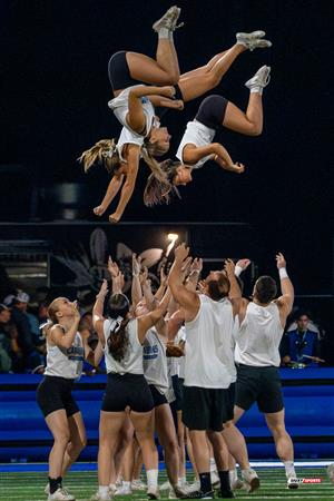 RSEQ 2024 Cherleeding Carabins - Match de Football contre le Vert-et-Or