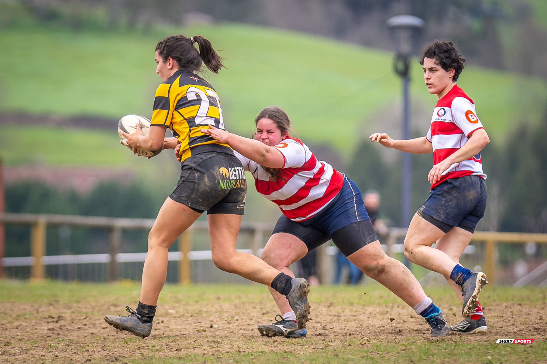  Elorrio Rugby Taldea - Universitario Bilbao Rugby - Rugby - FER 2024 - Sr Fem - Elorrio RT vs Universitario Bilbao Rugby - Neskak (#FER24ERTUBR03) Photo by: Fredy Monfoto | Siuxy Sports 2024-03-17