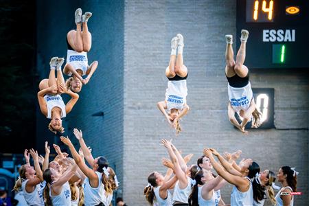 RSEQ 2024 Cherleeding Carabins - Match de Football contre le Vert-et-Or