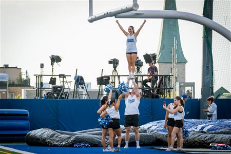 RSEQ 2024 Cherleeding Carabins - Match de Football contre le Vert-et-Or
