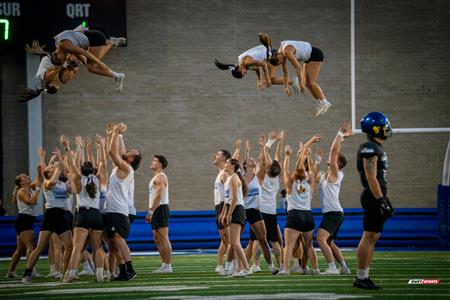 RSEQ 2024 Cherleeding Carabins - Match de Football contre le Vert-et-Or
